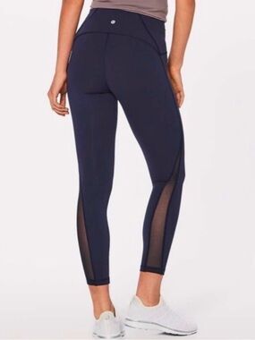 LULULEMON • Women's Train
Times 7/8 Pant 25" Midnight Navy
Luxtreme Mesh
